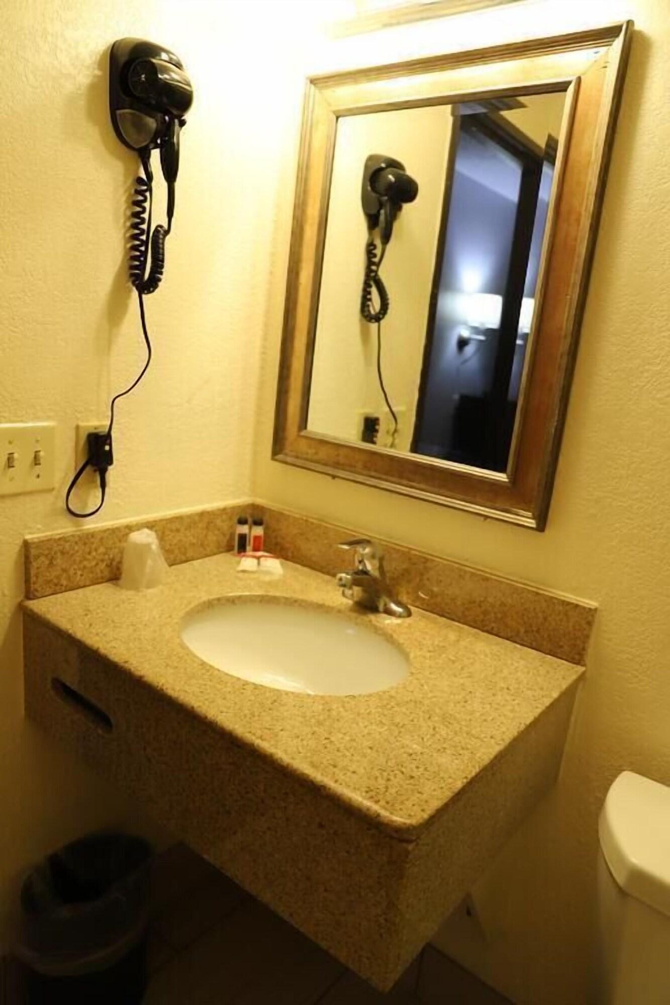 Hotel Super 8 By Wyndham Richmond Airport Va Sandston Esterno foto