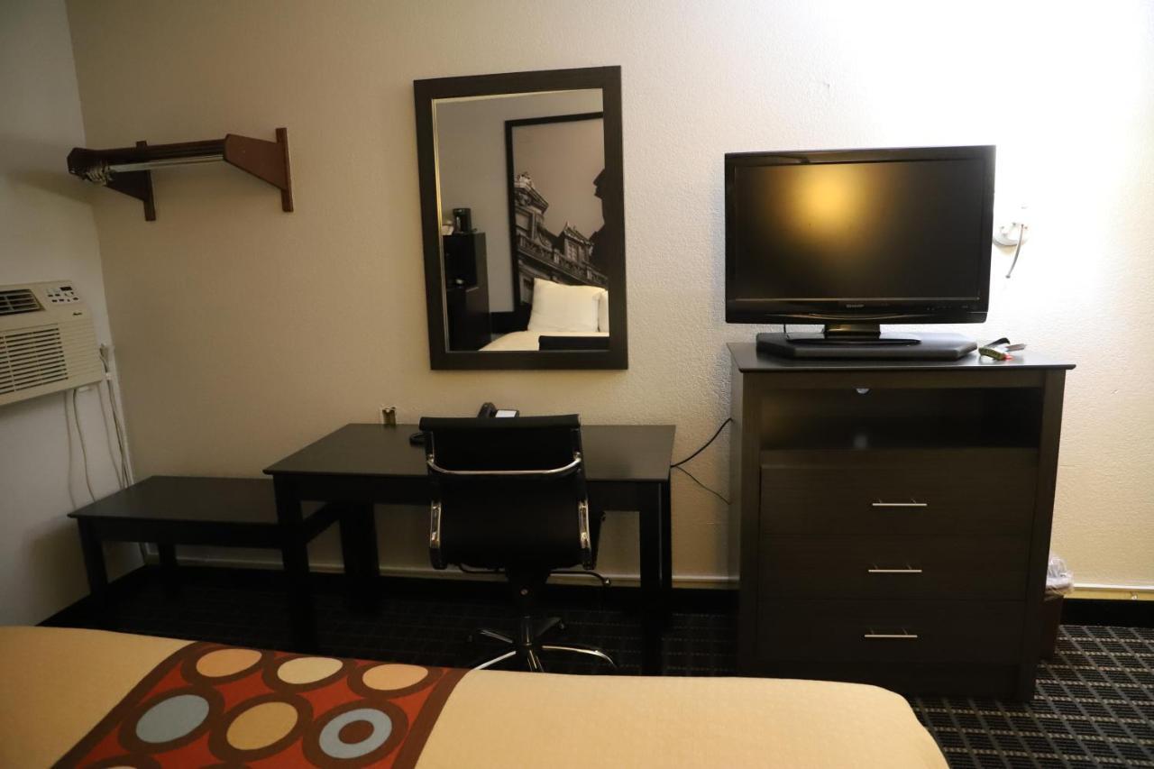 Hotel Super 8 By Wyndham Richmond Airport Va Sandston Esterno foto