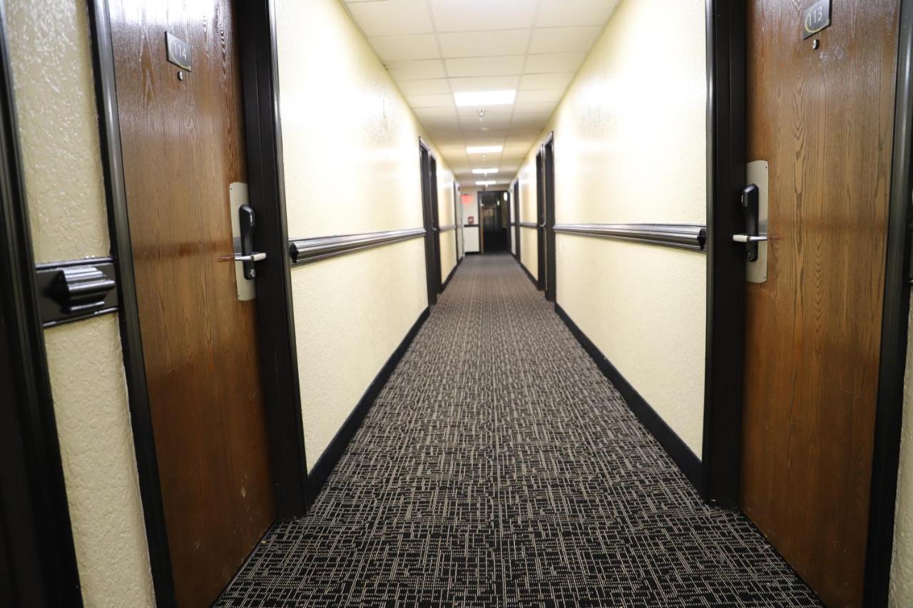 Hotel Super 8 By Wyndham Richmond Airport Va Sandston Esterno foto