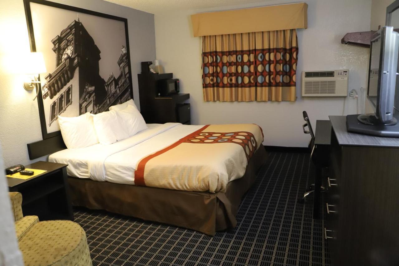 Hotel Super 8 By Wyndham Richmond Airport Va Sandston Esterno foto